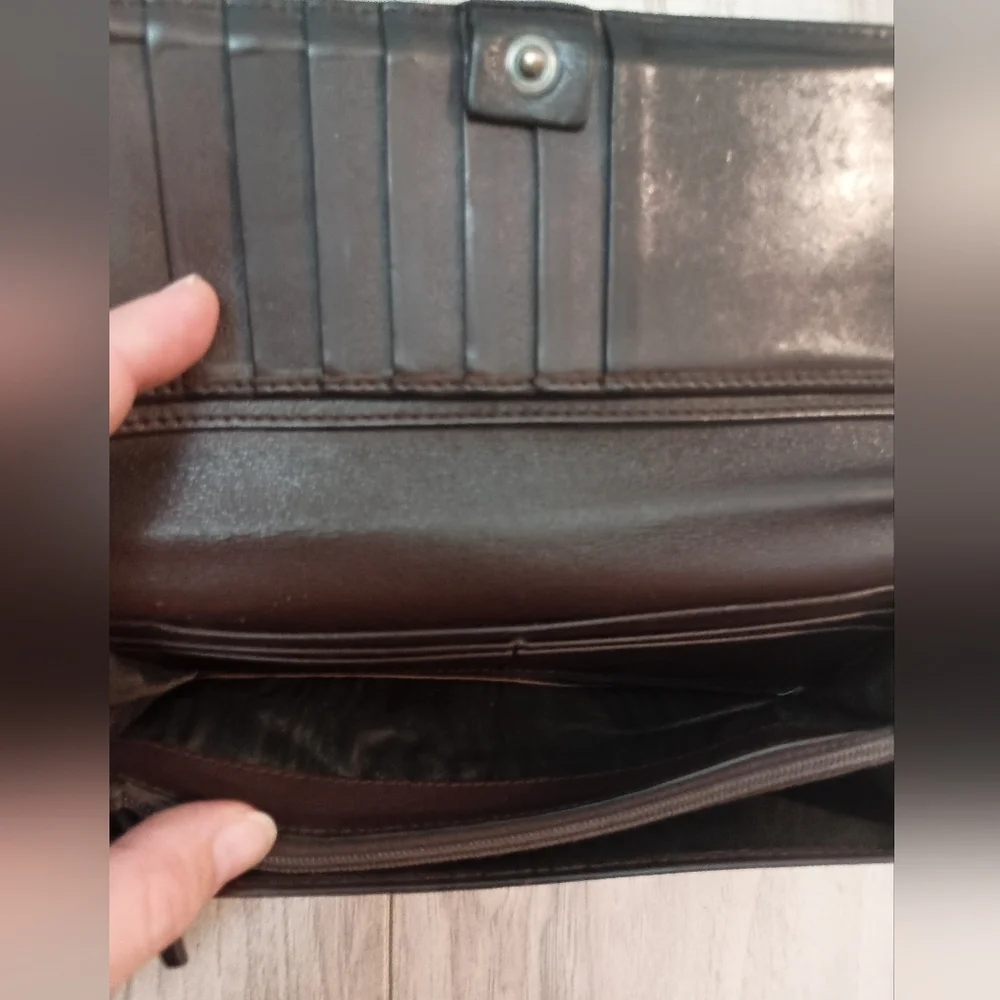 Bi-fold long wallet Hook Brown leather - Picture 6 of 11